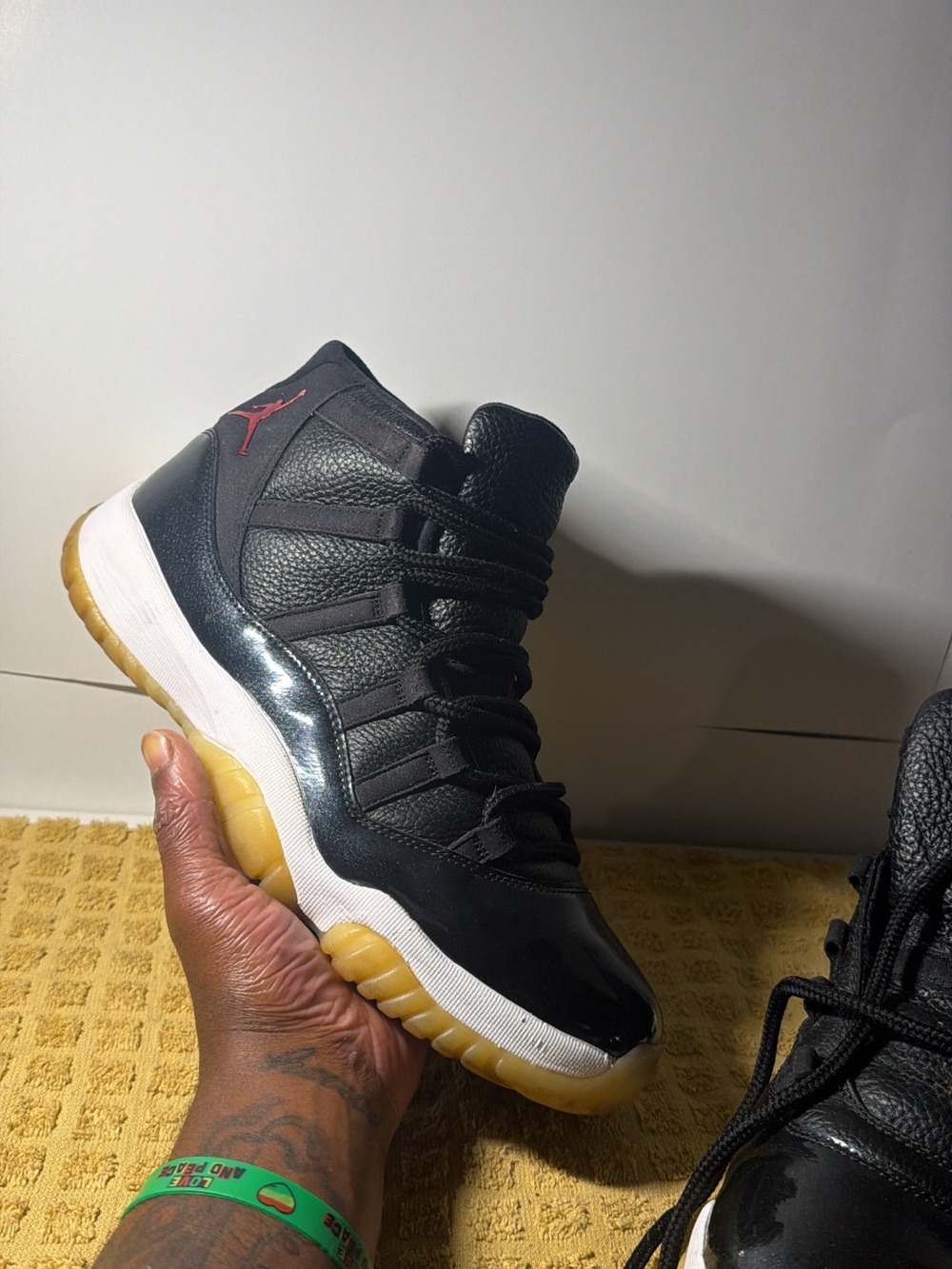 Jordan 11 "72-10"